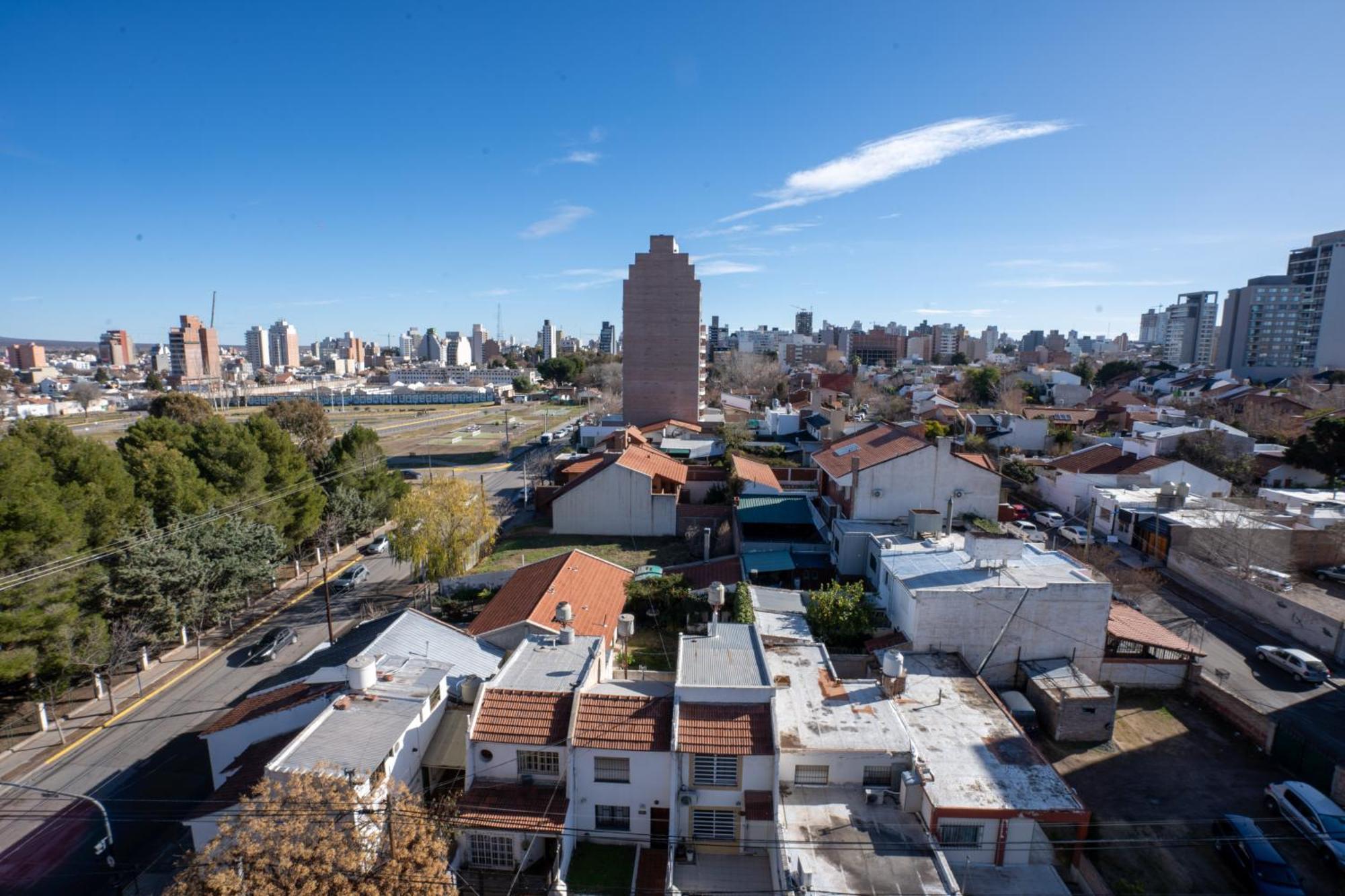 Santa Genoveva 1 Con Excelentes Vistas A La Ciudad De Neuquen